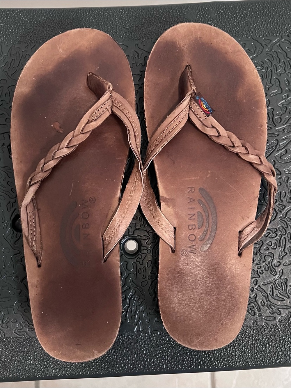 Rainbow Women’s Leather Flirty Braidy Flip Flops Brown Size Small (5.5-6.5)